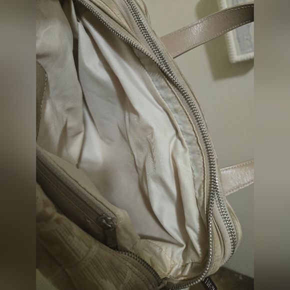 Authentic CHANEL travel line Hand Bag 2 way White CC 7186118 - Picture 11 of 16